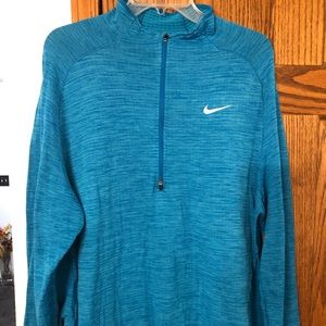 Nike Dri-Fit Long-sleeved Quarter Zip
